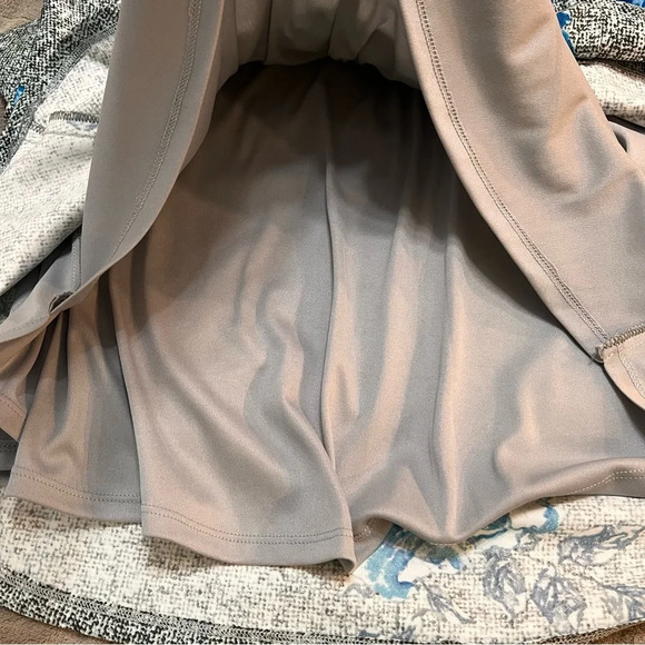 Betsey Johnson Black & White Cap Sleeved Mini Dress w/Blue Florals. Size 8. - Picture 11 of 14